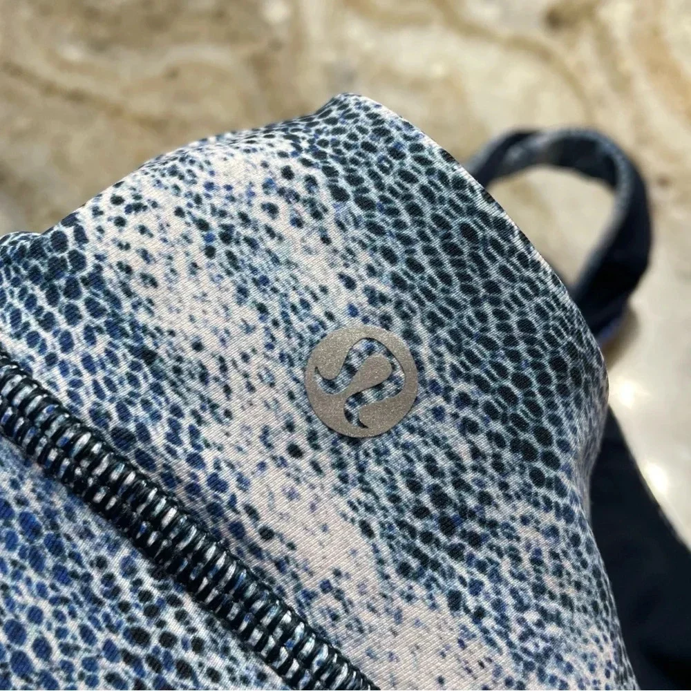 Lululemon Invigorate Bra Mesh Scape Multi /True Navy size 2